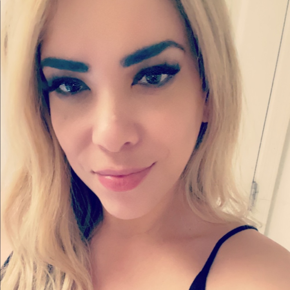 Meet your Posher, Cristina